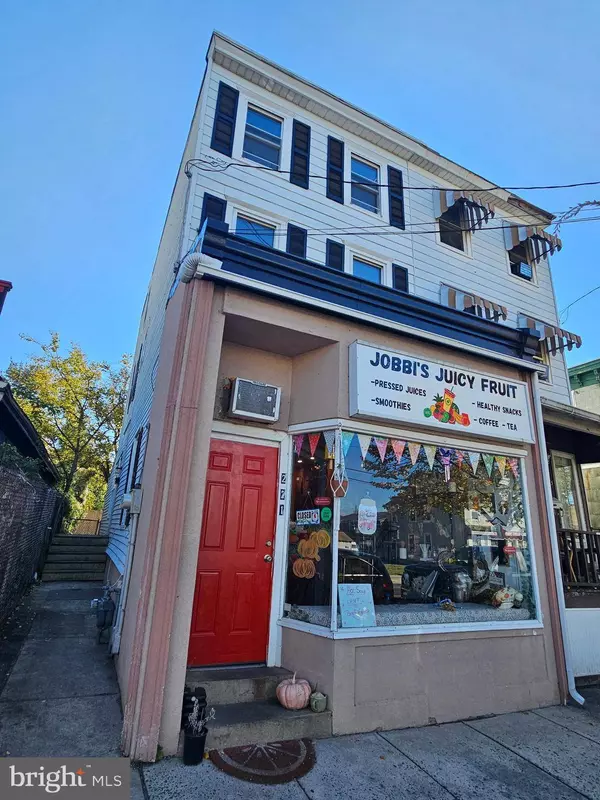 221 BROADWAY, Westville, NJ 08093