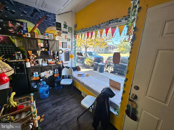 221 BROADWAY, Westville, NJ 08093