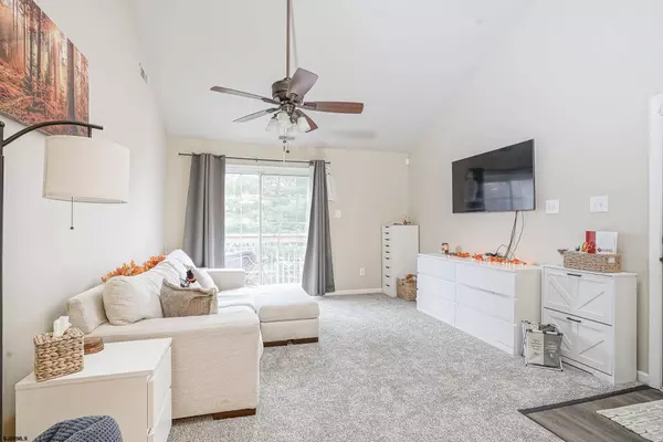 1215 Tristram Cir, Mantua Township, NJ 08051