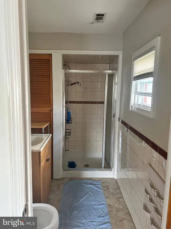 17 BARLOW AVE, Gloucester City, NJ 08030