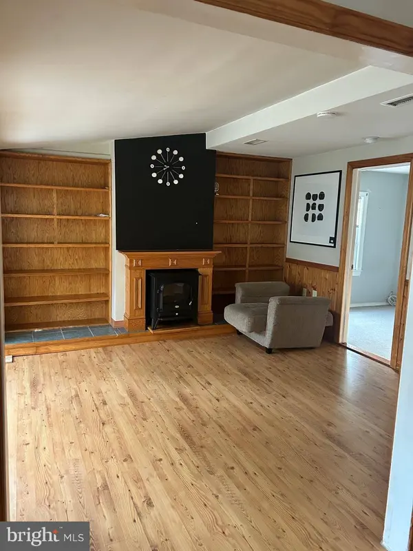 17 BARLOW AVE, Gloucester City, NJ 08030