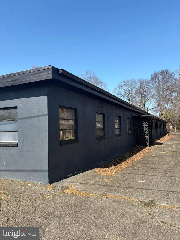 62 SUBURBAN BLVD, Delran, NJ 08075