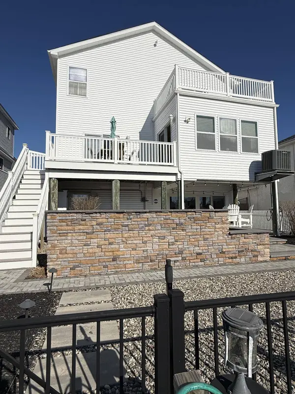 51 S Spinnaker Dr Dr, Little Egg Harbor Township, NJ 08087