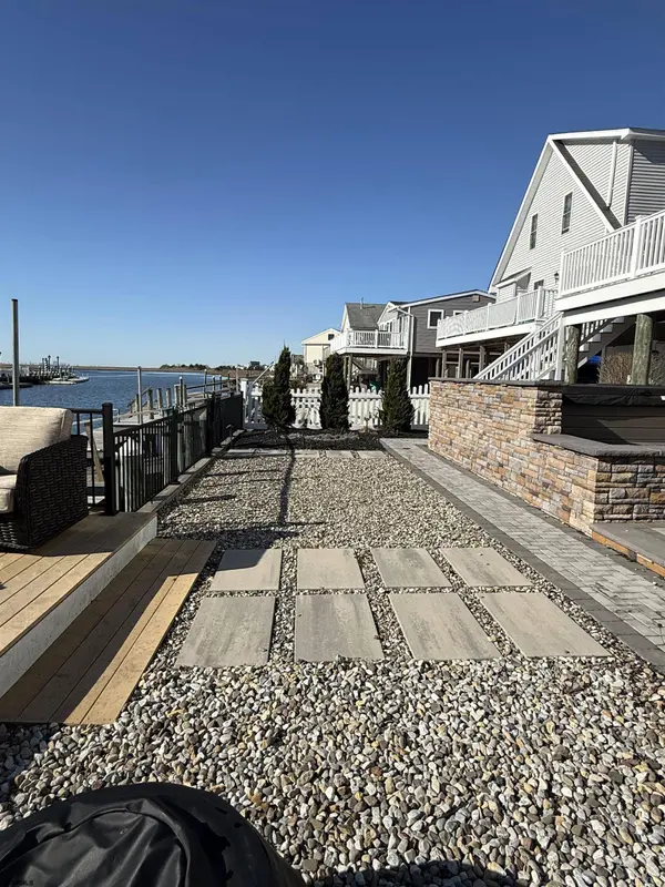 51 S Spinnaker Dr Dr, Little Egg Harbor Township, NJ 08087