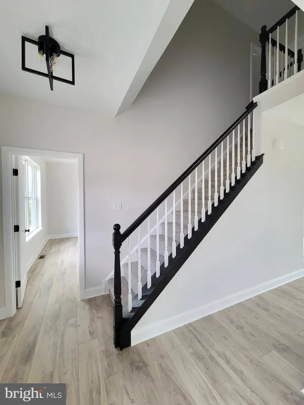 102 HEATHERWOOD DR, Vineland, NJ 08360