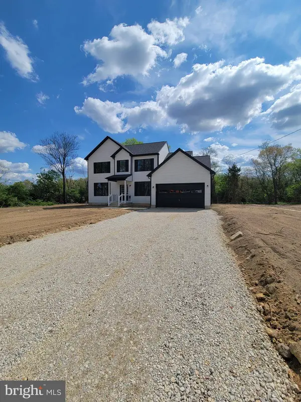 102 HEATHERWOOD DR, Vineland, NJ 08360