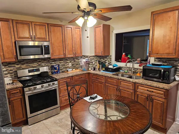 29 DEXTER ST, Trenton, NJ 08638
