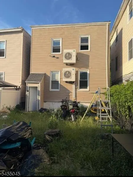 80 Beverly St, Newark City, NJ 07108