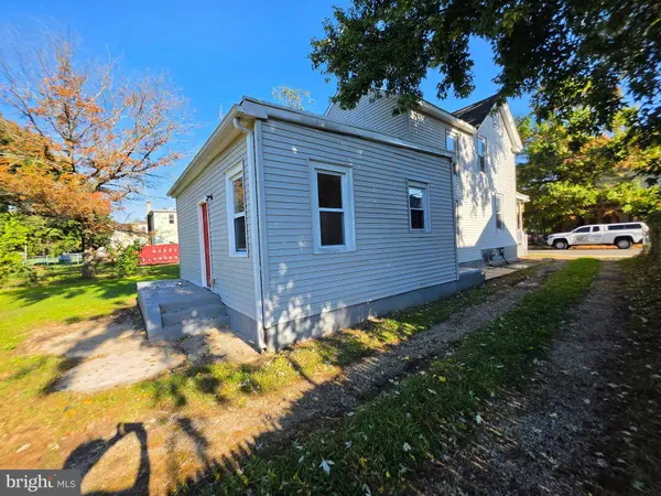 78 W W PITMAN ST, Penns Grove, NJ 08069