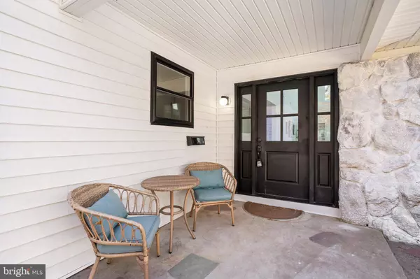 17 W DELAWARE TRL, Medford, NJ 08055