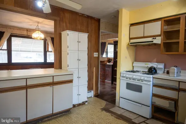 387 LAKEHURST RD, Browns Mills, NJ 08015