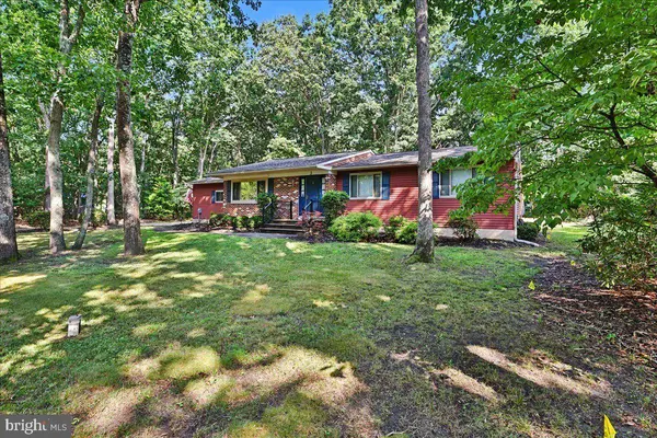 3 BLUEBERRY RD, Shamong, NJ 08088