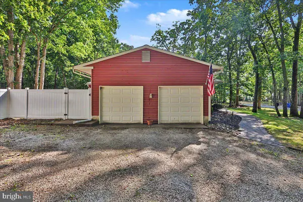 3 BLUEBERRY RD, Shamong, NJ 08088
