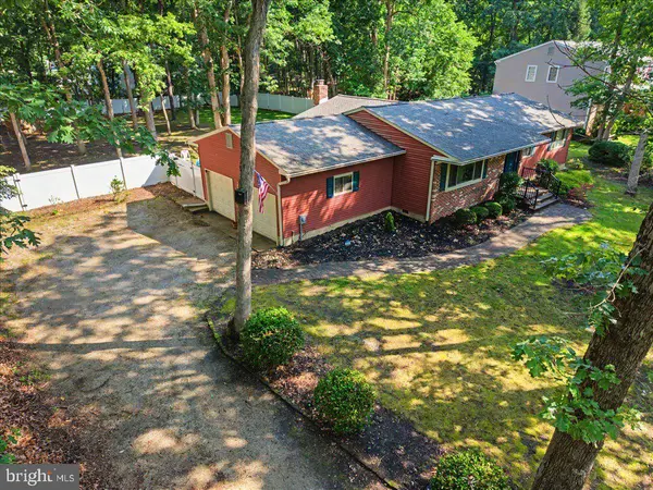 3 BLUEBERRY RD, Shamong, NJ 08088