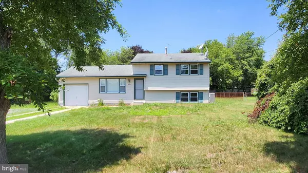 3176 S HANCE BRIDGE RD, Vineland, NJ 08361