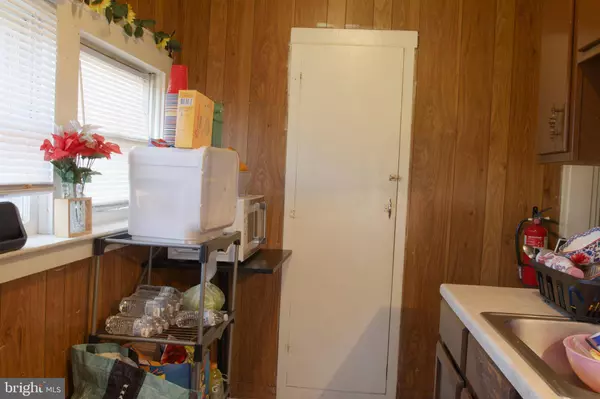 708 E MONTROSE ST, Vineland, NJ 08360