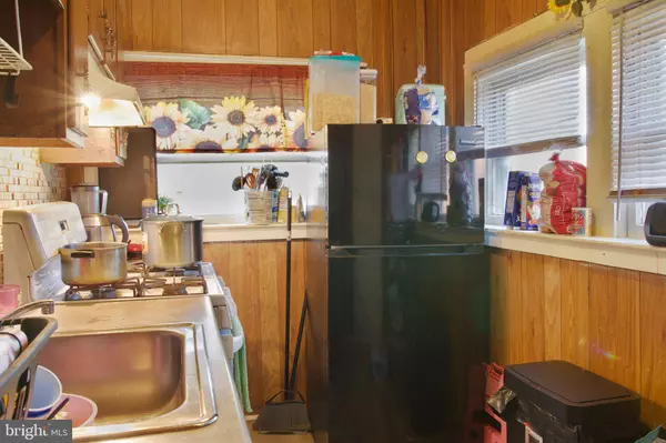 708 E MONTROSE ST, Vineland, NJ 08360