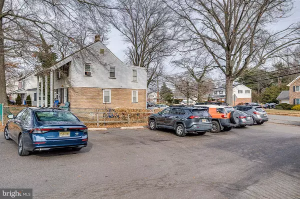 488 DELAWARE AVE, Roebling, NJ 08554