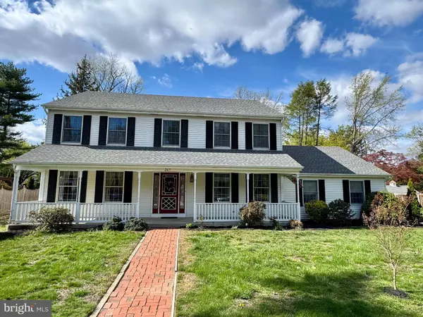 267 LINDEN ST, Moorestown, NJ 08057