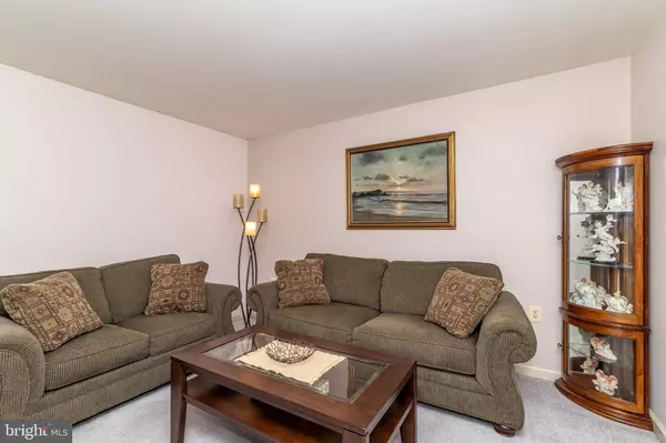 50 W WOODBURN AVE, Pine Hill, NJ 08021