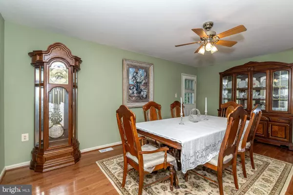 50 W WOODBURN AVE, Pine Hill, NJ 08021