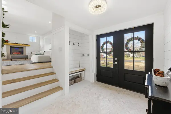 5 WINDING BROOK DR, Cinnaminson, NJ 08077