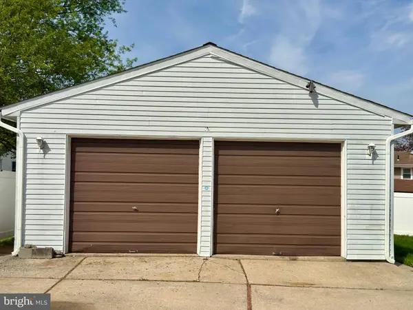 38 BELMONT RD, Bellmawr, NJ 08031