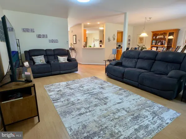 35 FOX MEADOW DR, Sicklerville, NJ 08081