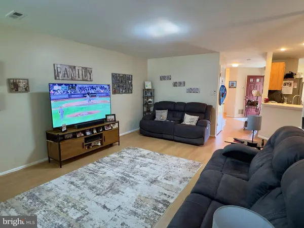 35 FOX MEADOW DR, Sicklerville, NJ 08081