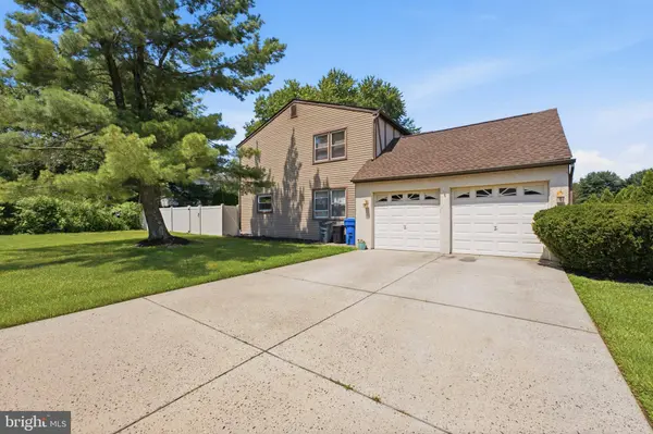 105 UNION MILL TER, Mount Laurel, NJ 08054