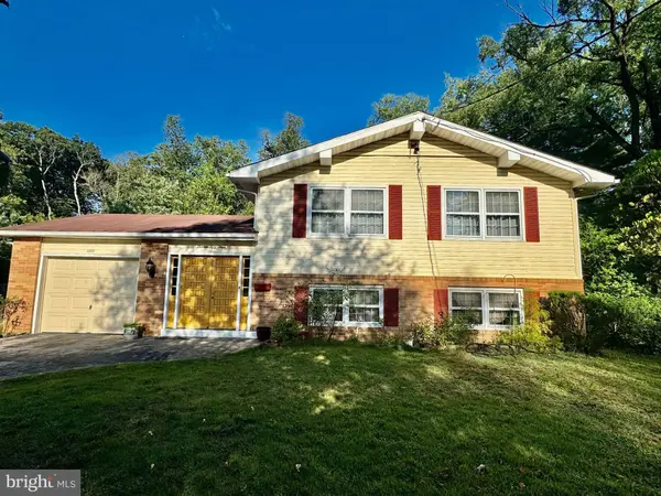1353 HEARTWOOD DR