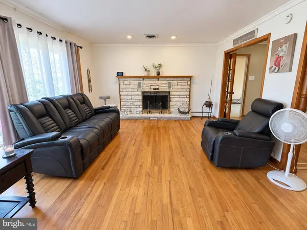 312 HIGHLAND AVE, Carneys Point, NJ 08069
