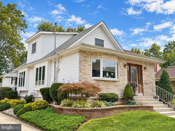 330 E ELMA AVE, Laurel Springs, NJ 08021