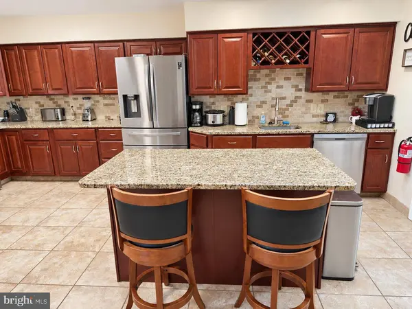 43 MARY ELLEN LN, Sicklerville, NJ 08081