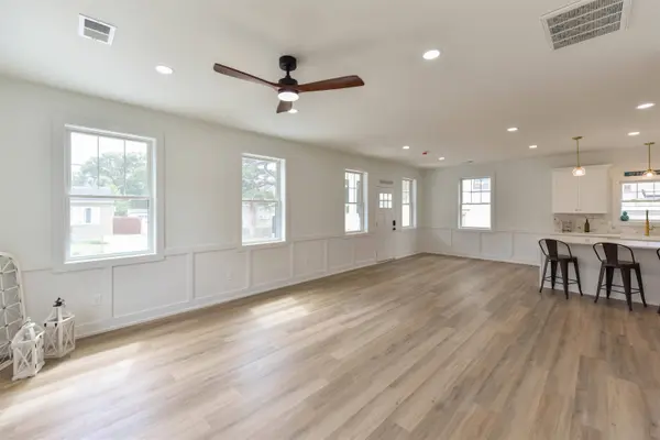 209 W New Jersey Avenue, Villas, NJ 08251