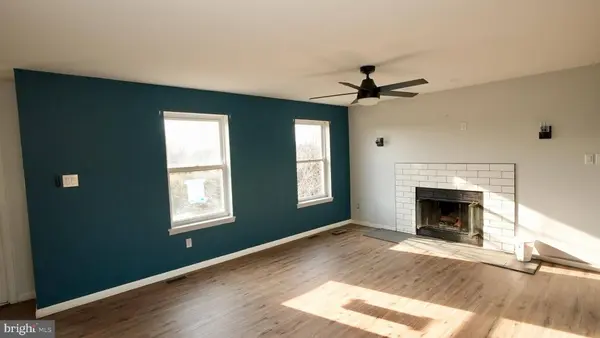 78 W TOMLIN STATION RD, Mickleton, NJ 08056