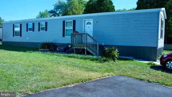 230 EISENHOWER AVE, Williamstown, NJ 08094