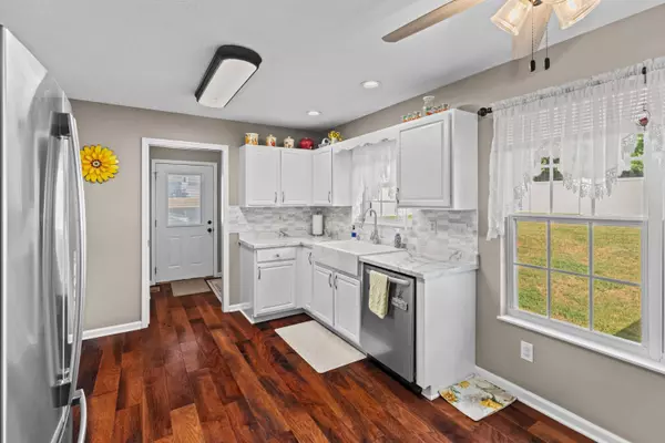 1428 Lumbardy DR, New Market, TN 37820