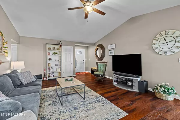 1428 Lumbardy DR, New Market, TN 37820