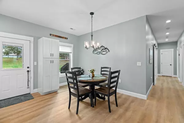 1887 Bluebird CIR, Morristown, TN 37814