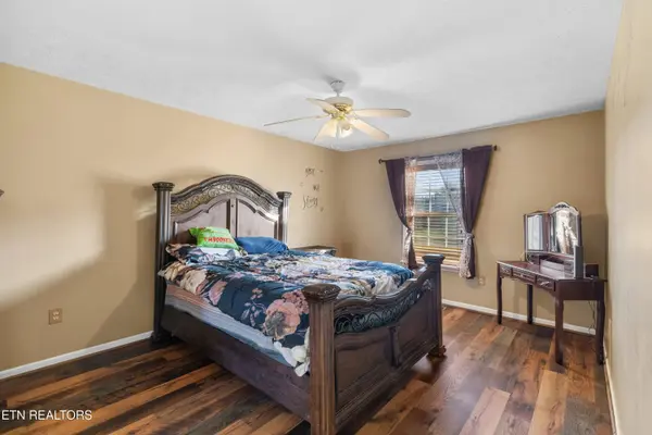 1883 Mullins Rd, Russellville, TN 37860