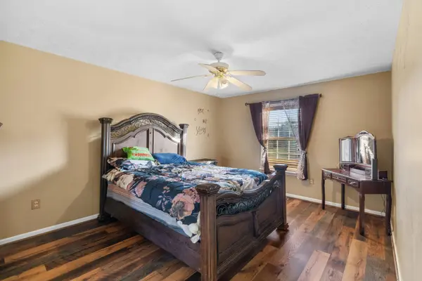 1883 Mullins RD, Russellville, TN 37860