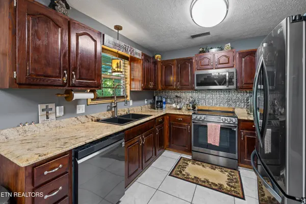 425 Glenns Lea, Sevierville, TN 37876