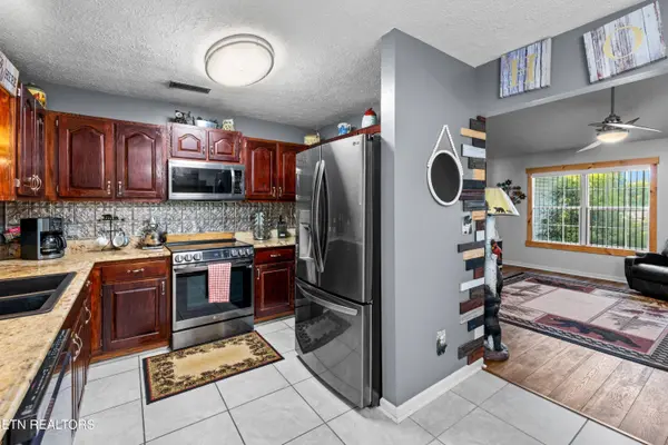 425 Glenns Lea, Sevierville, TN 37876