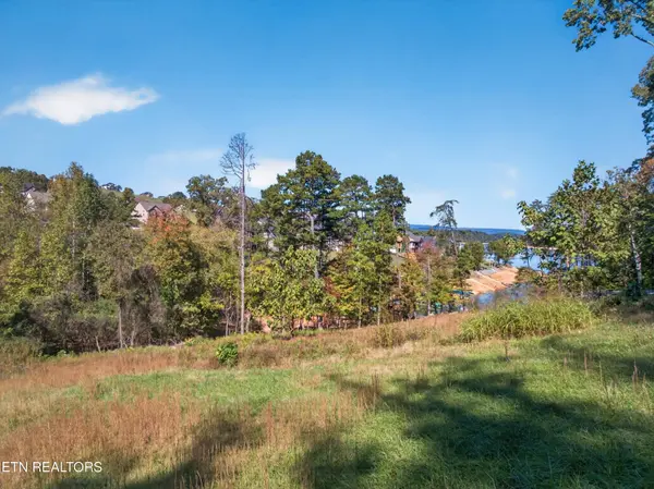 1945 Lakewood DR, Morristown, TN 37814