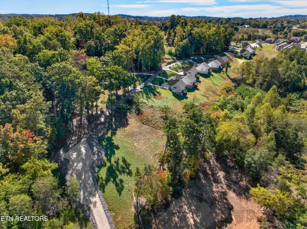 1945 Lakewood DR, Morristown, TN 37814