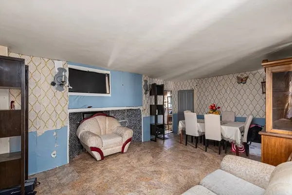 52 Salem, Reading, MA 01867