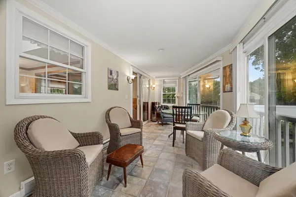 9 Fern St, Natick, MA 01760
