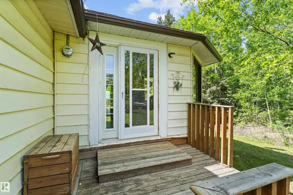 5081 4 ST, Rural Lac Ste. Anne County, AB T0E 1V0