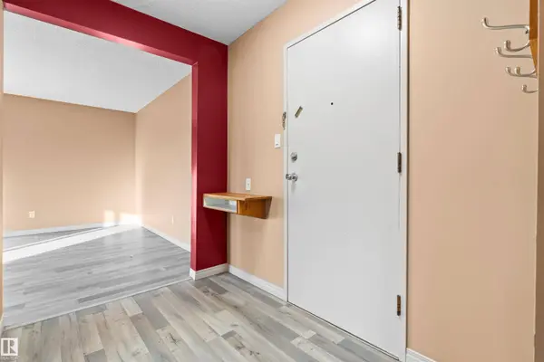 #306 11415 41 AV NW, Edmonton, AB T6J 0T9